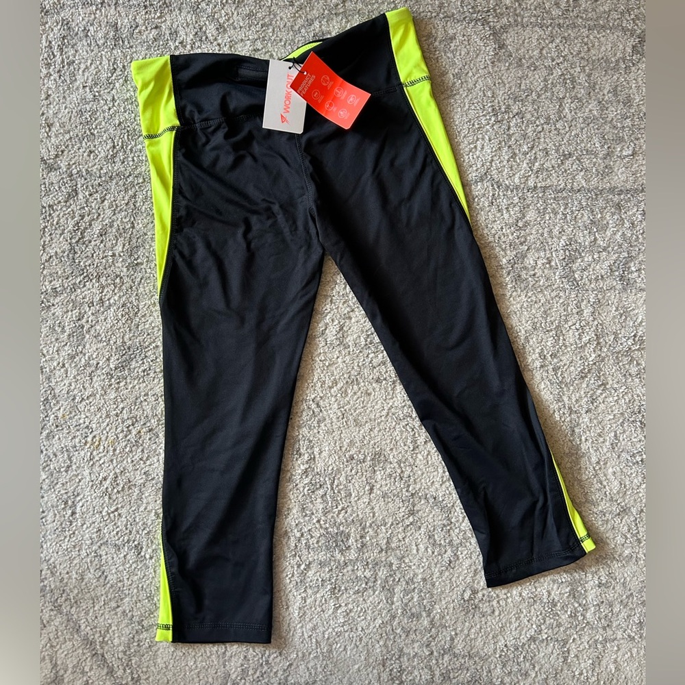 NWT Workout Capri Leggings Sz 6 Small Black Neon Green Athletic Running